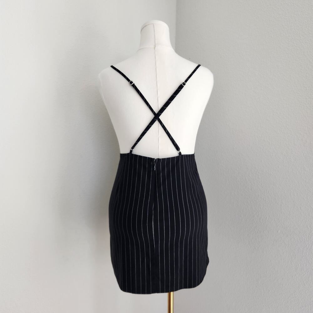 Forever 21 Black White Pinstripe Bodycon Backless Mini Dress Office Siren M - Picture 3 of 8